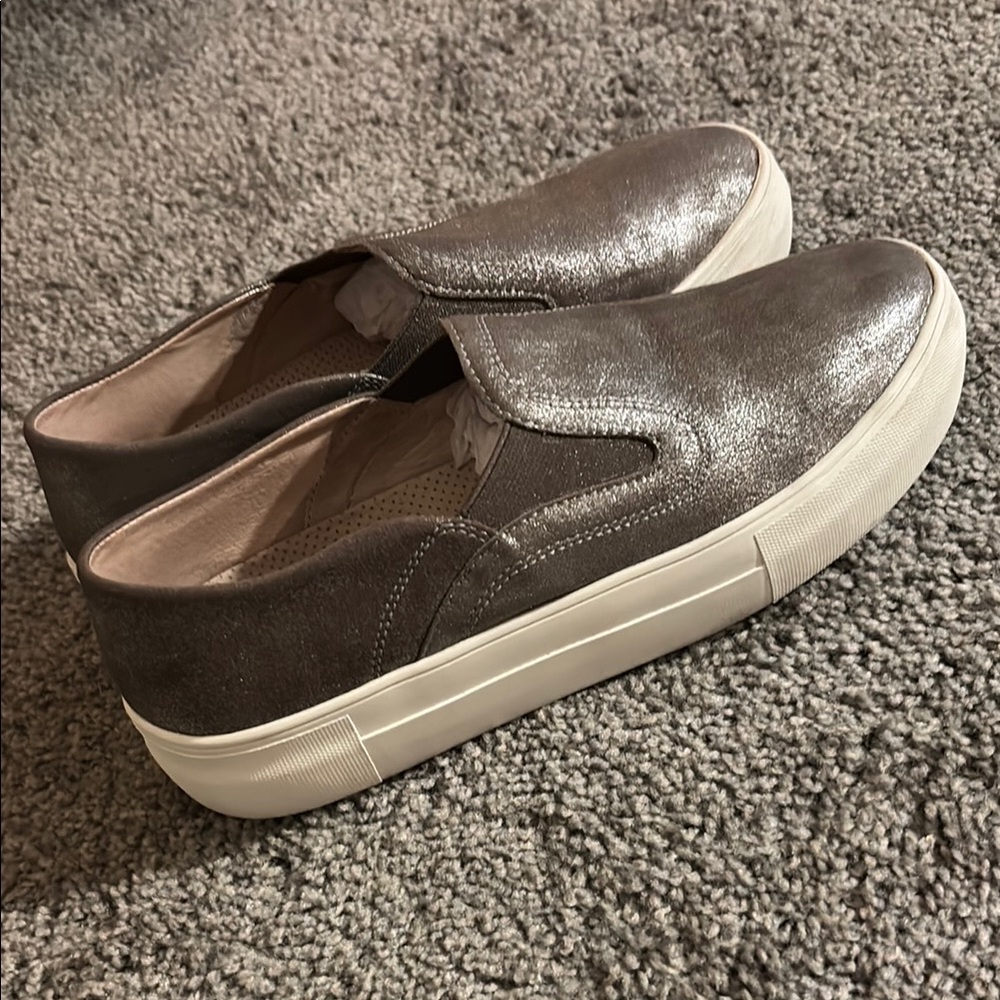 Vince Camuto Leather Platform Shoes